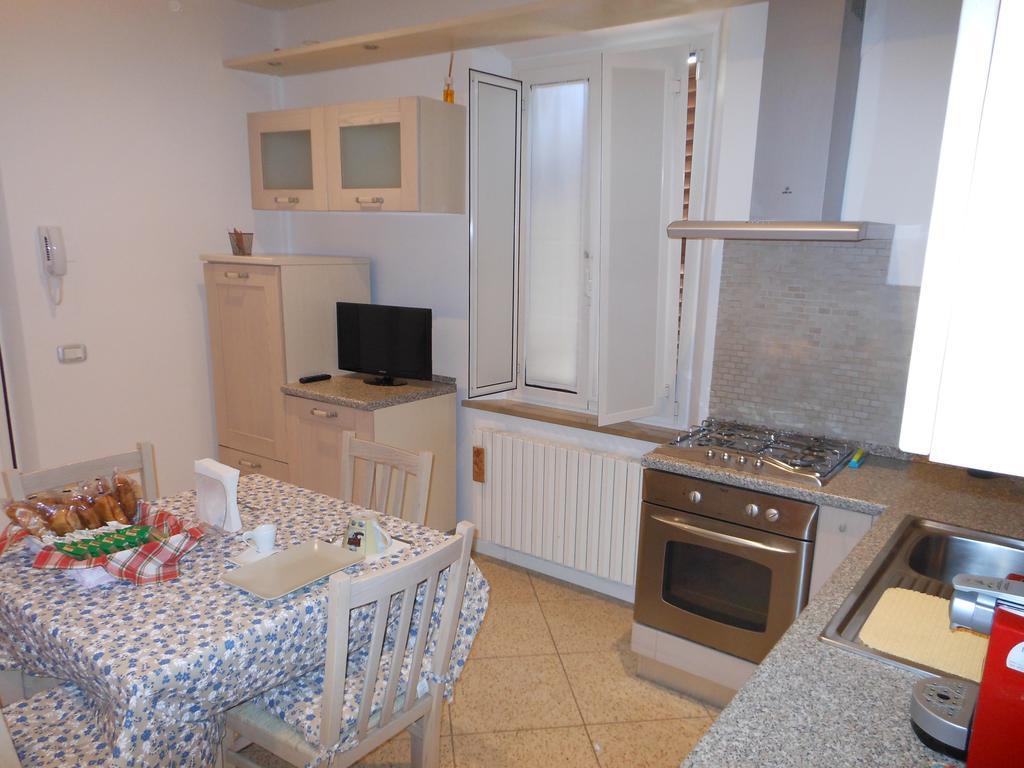 B&B La Luna Dal Borgo Iesi Exteriér fotografie