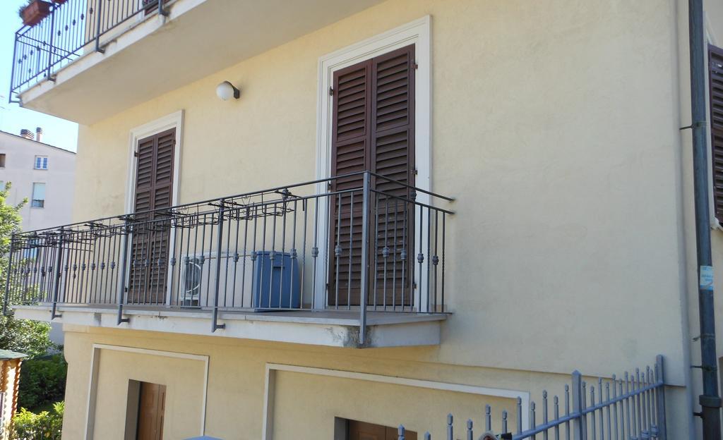 B&B La Luna Dal Borgo Iesi Pokoj fotografie