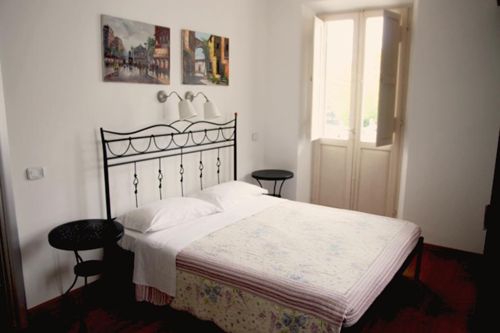 B&B La Luna Dal Borgo Iesi Exteriér fotografie