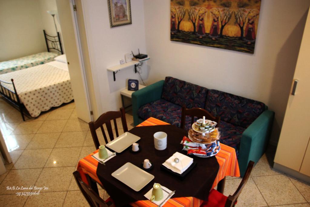 B&B La Luna Dal Borgo Iesi Exteriér fotografie