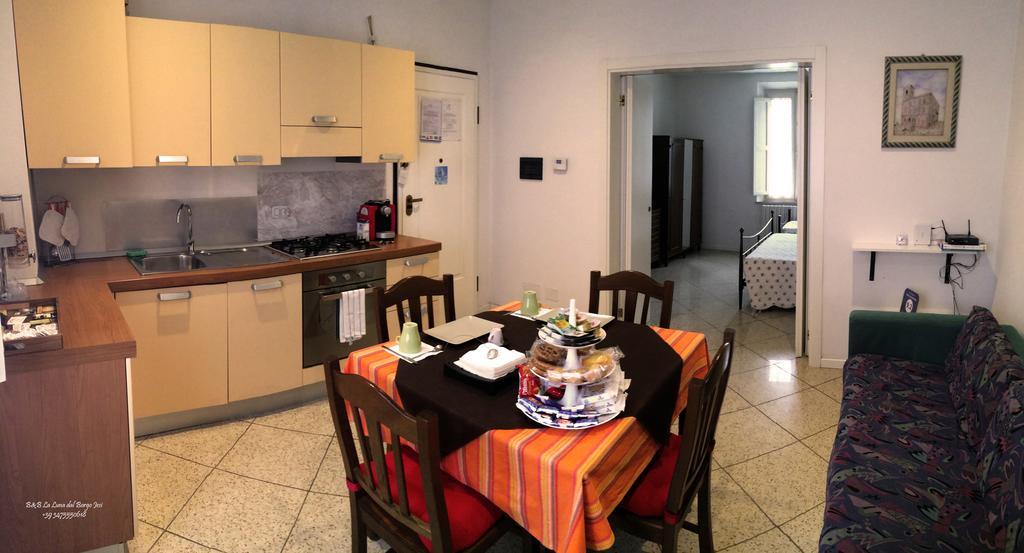 B&B La Luna Dal Borgo Iesi Exteriér fotografie